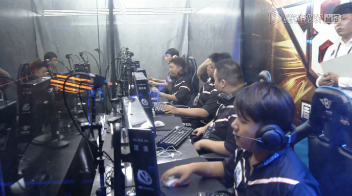 【lpl战报】BLG 2-0 LGD：BLG收官之战 直落两局成功零封LGD