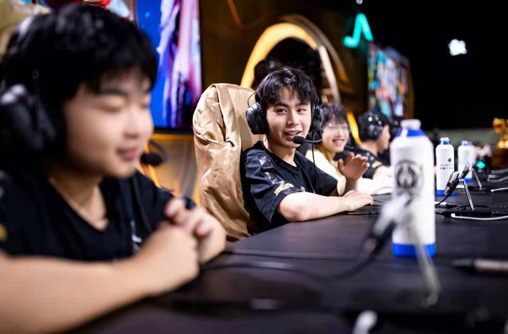 全球冠军赛 八强预告：EDG遭遇EG，BLG挑战DRX