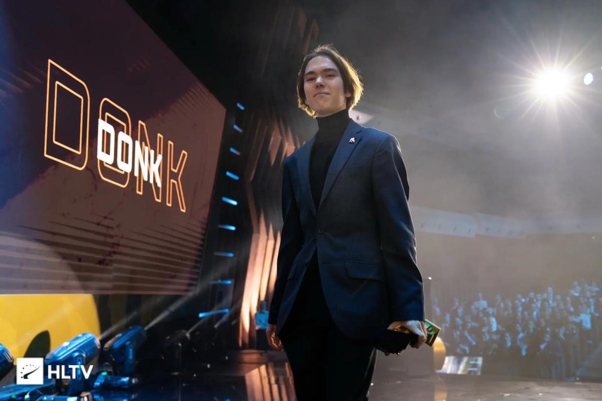 ON ：选择EZ辅助的原因就是对面选了黑默丁格，射手辅助会更好打一点